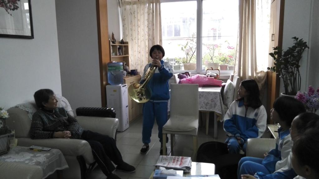 圆号表演